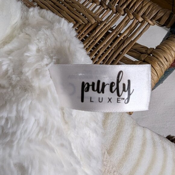 Aurora Purely Luxe White Alpaca 20" Stuffed Toy, Soft Plush - Picture 2 of 7